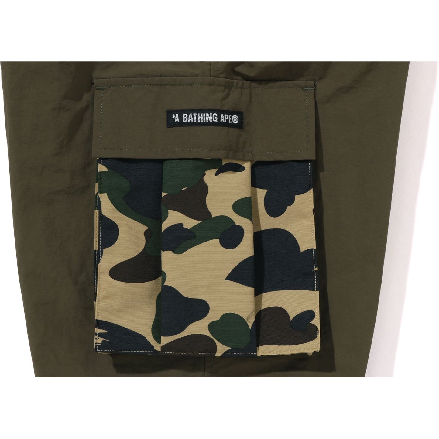 1er pantalon camouflage à poches pour enfants