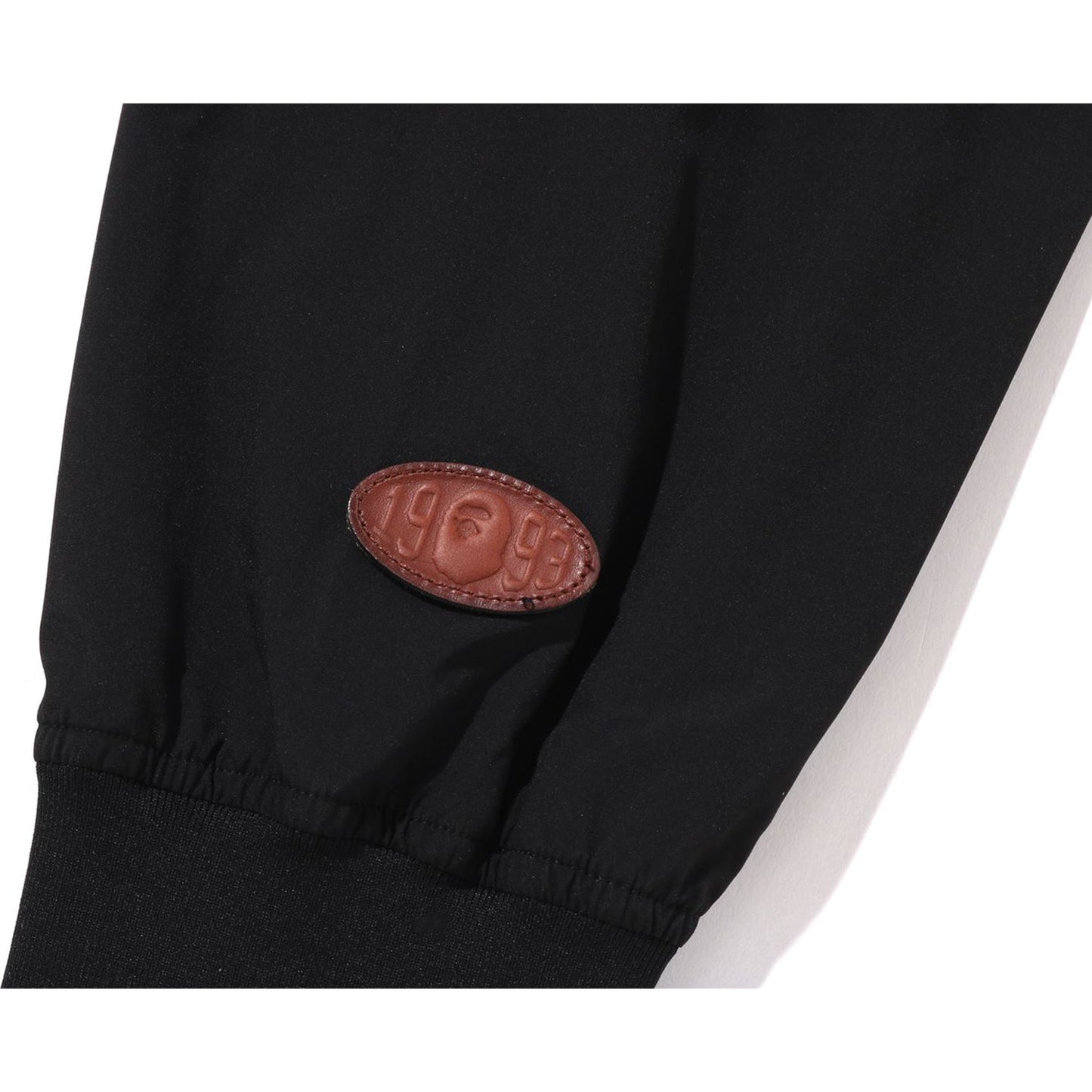 PULL MULTI-LOGO COUPE DÉCONTRACTÉE HOMME