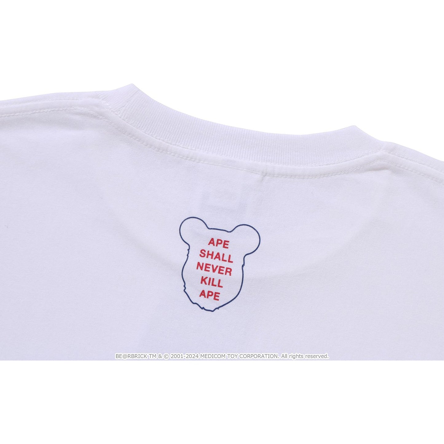 BAPE X MEDICOM TOY - ABC CAMO BE@R MILO AUF BAPE TEE HERREN