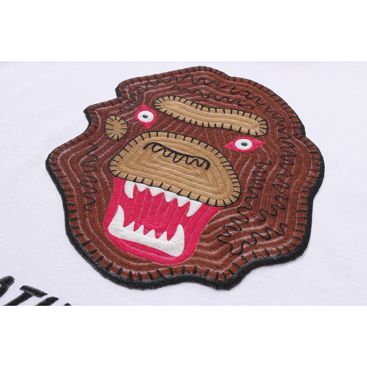 STICKEREI-STIL SOUVENIR-LOGO-T-SHIRT FÜR HERREN