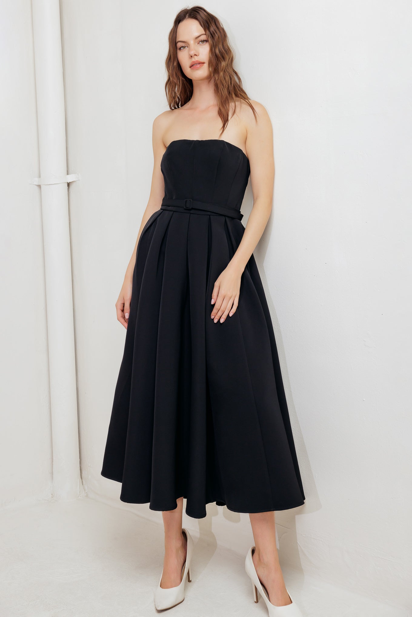 BLACK TIE MUSE STRAPLESS MIDI DRESS