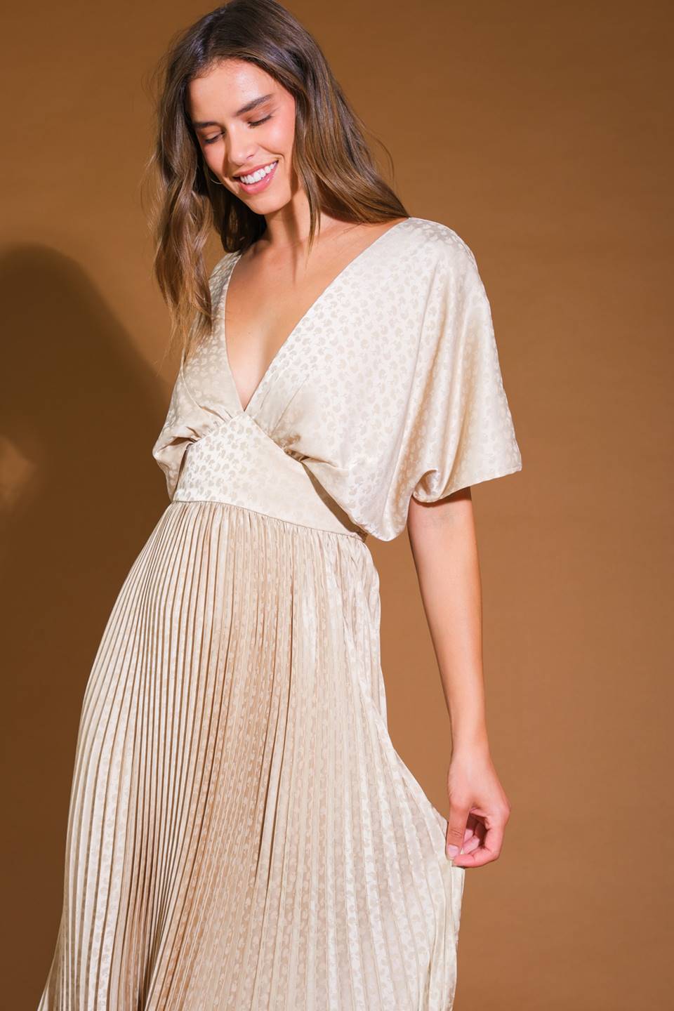 TIMELESS REPEAT - PLEATED SATIN MIDI DRESS