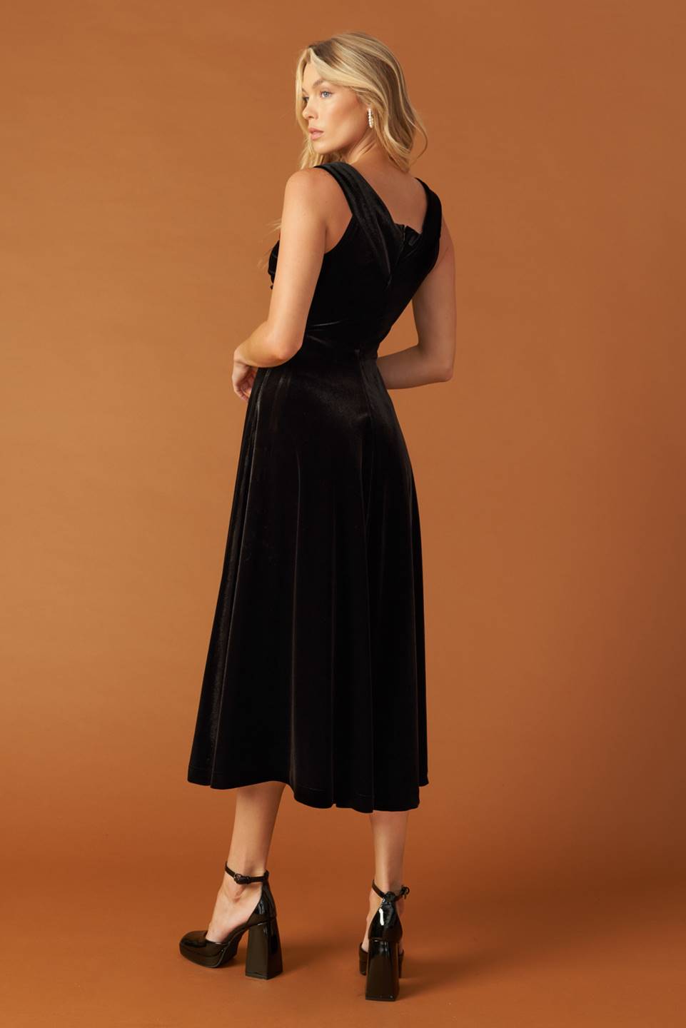 ROBE MIDI EN VELOURS SOYEZ LÀ POUR VOUS