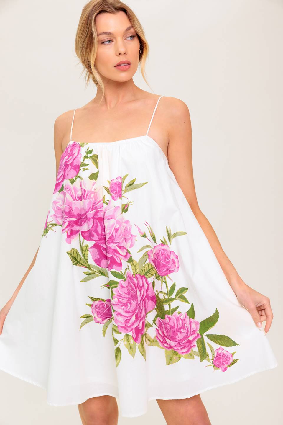 GARDEN WHISPERS – ROSA BLUMEN-SWING-KLEID