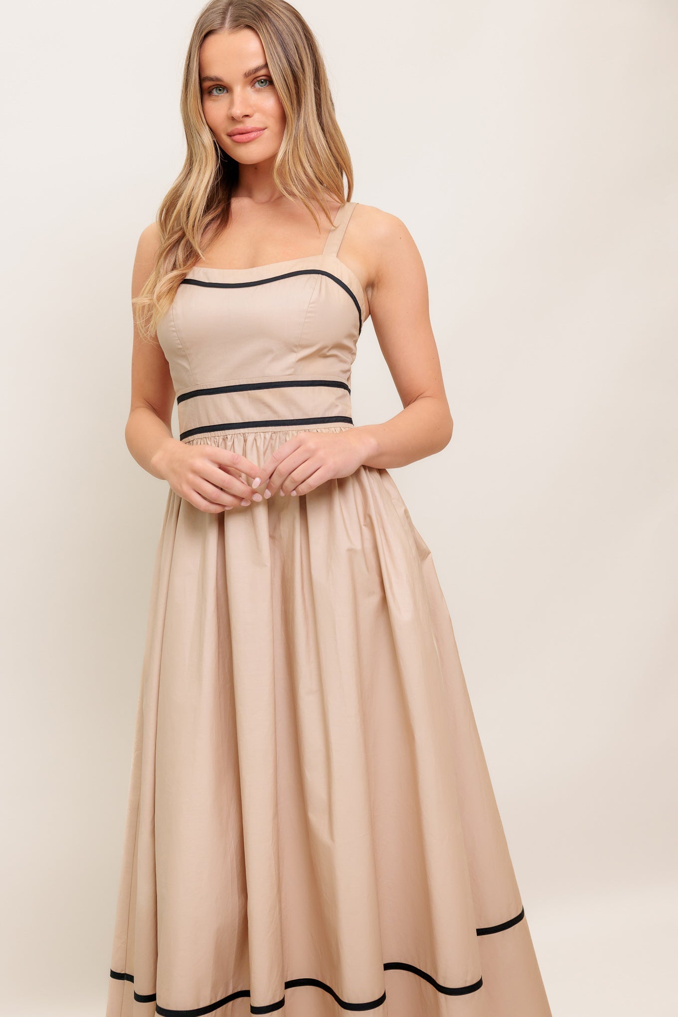 QUEENY MIDI DRESS - TAUPE