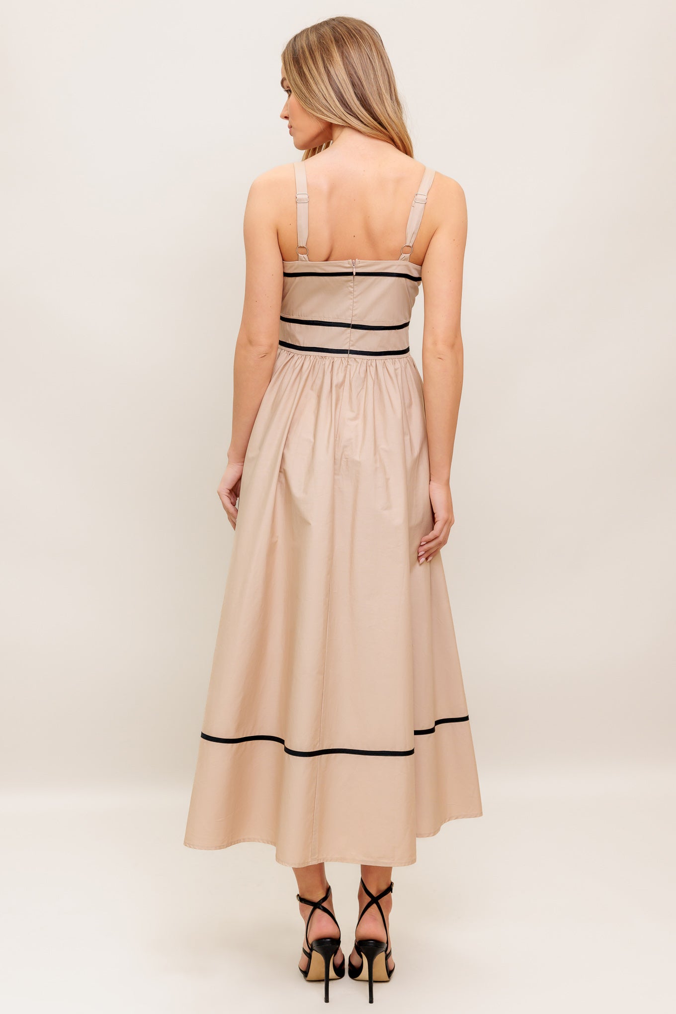 QUEENY MIDI DRESS - TAUPE