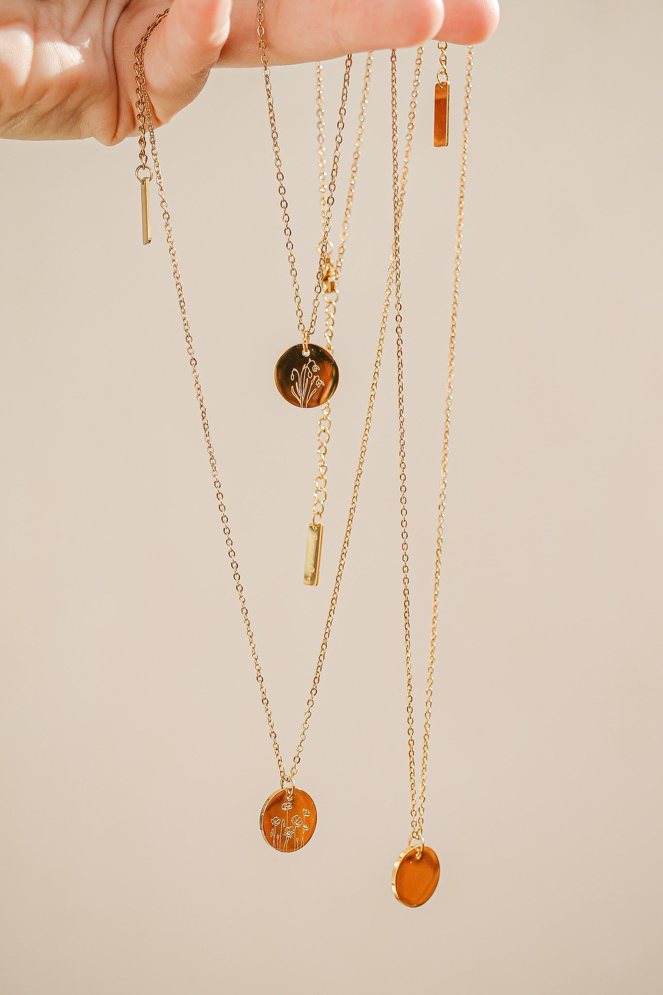 Birth Flower Necklace in Gold