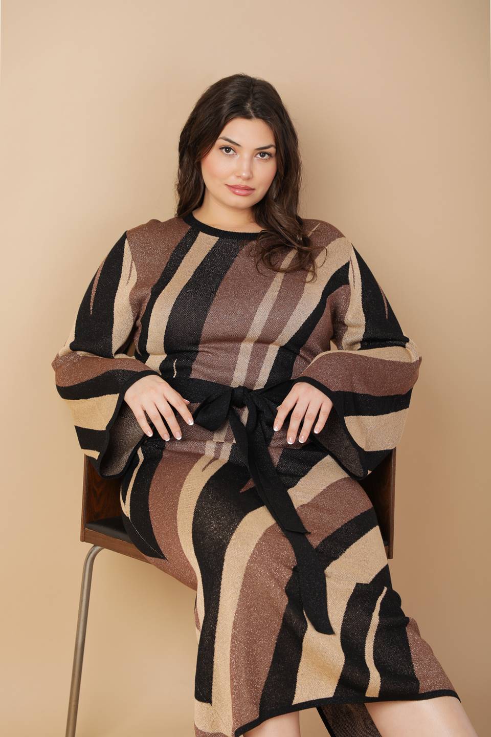 PUTZE EIN LÄCHELN MIDI-PULLOVERKLEID