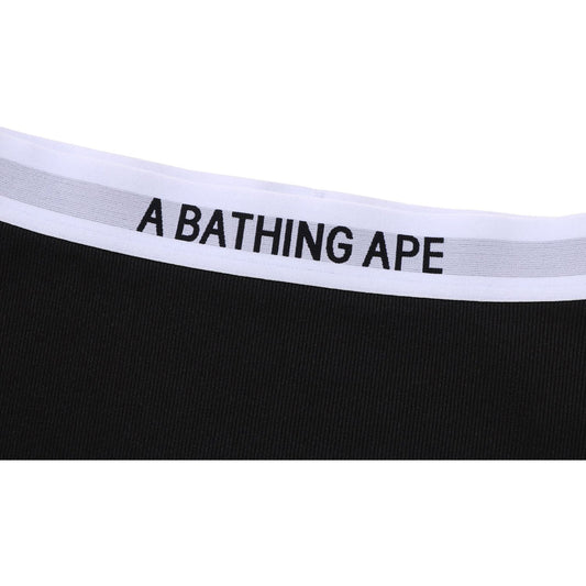 UNE JUPE DE SINGE DE BAIN POUR DAMES