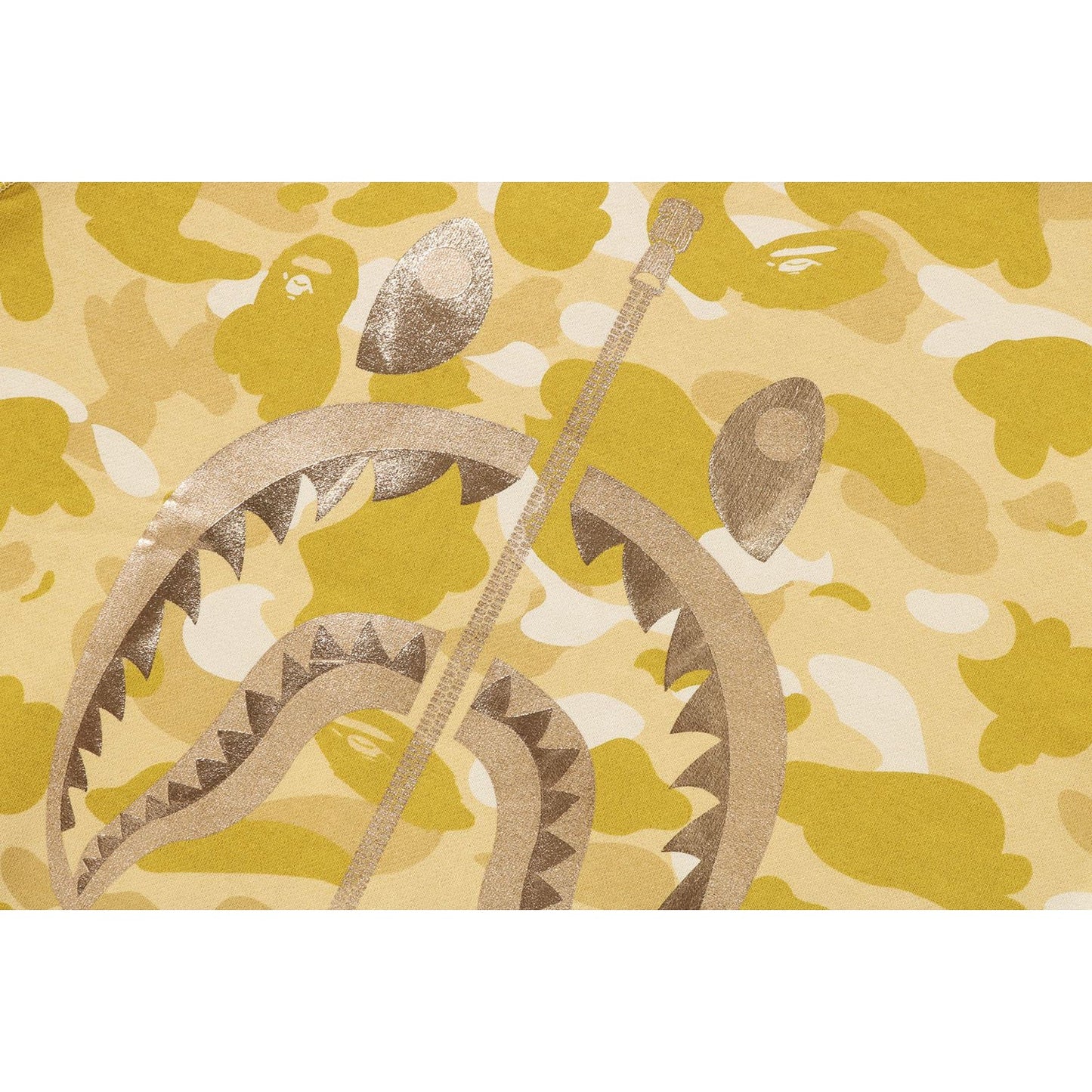 Sweat-shirt ras du cou BAPE pour homme avec motif camouflage coloré et requin