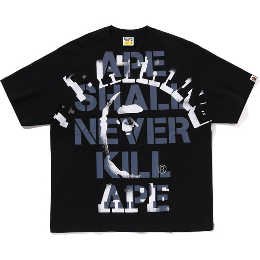 SPRAY PRINT COLLEGE RELAXED FIT TEE HERREN