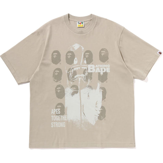 SPRAY PRINT MULTI LOGO RELAXED FIT TEE HERREN