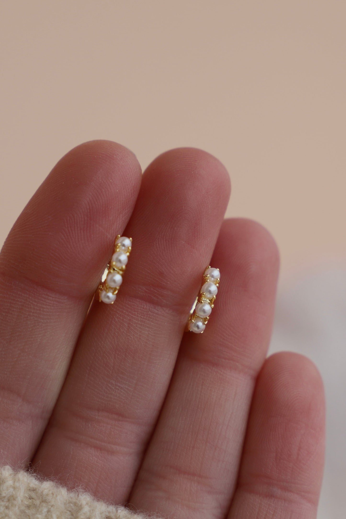 Mini créoles en perles