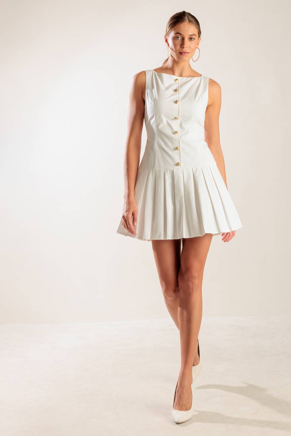 NO COMPARISONS PLISSIERTER ROCK MINIKLEID – WEISS