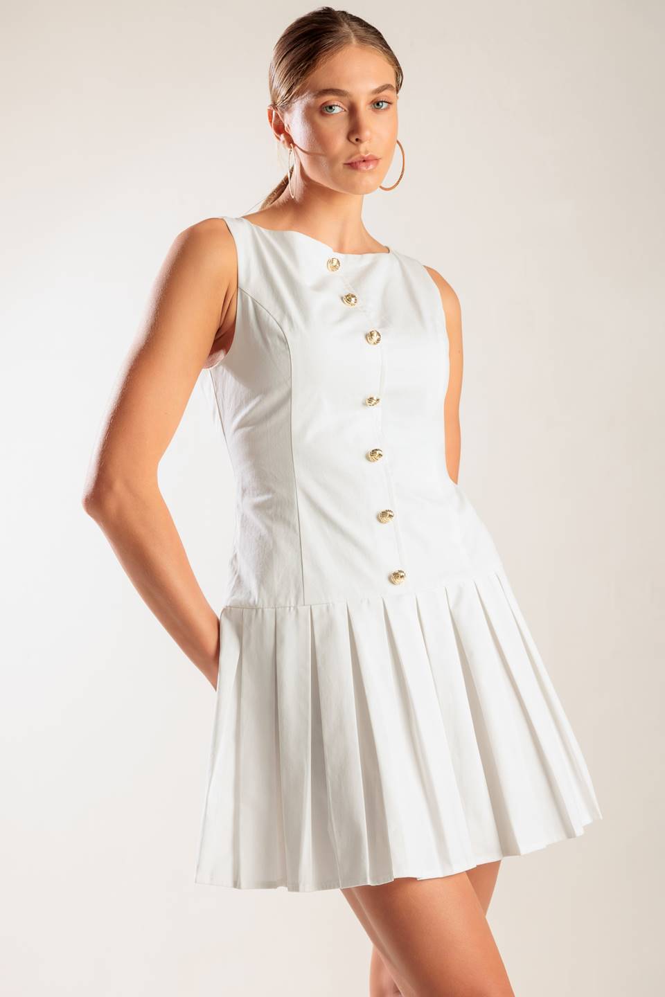 NO COMPARISONS PLISSIERTER ROCK MINIKLEID – WEISS
