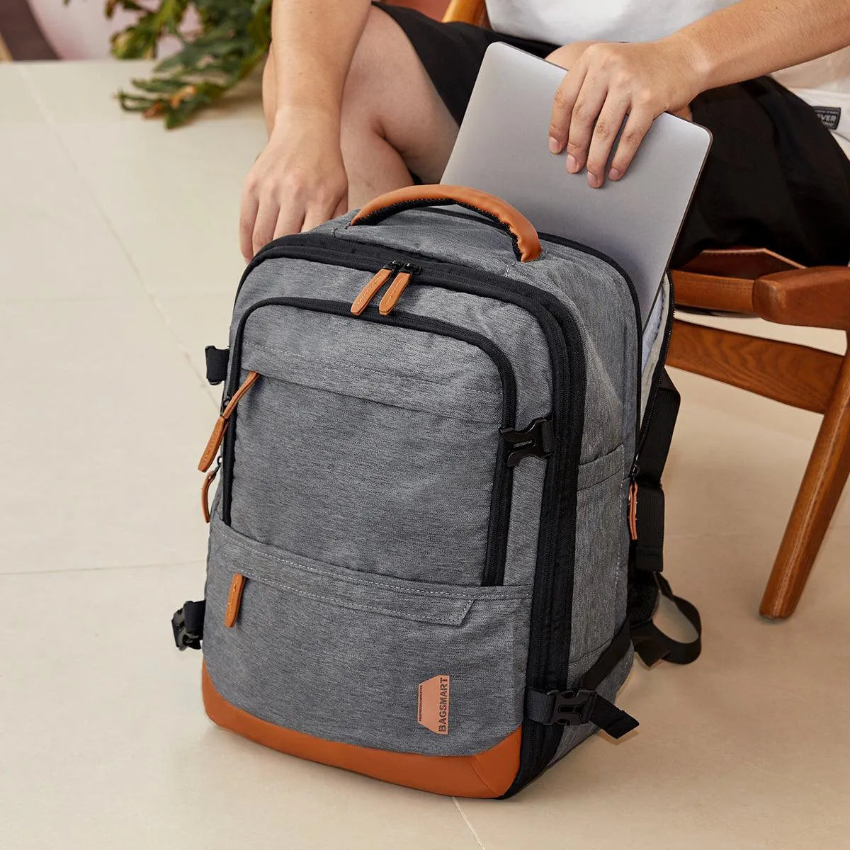 Sac à dos de voyage extensible Falco 40 L, approuvé par les compagnies aériennes 