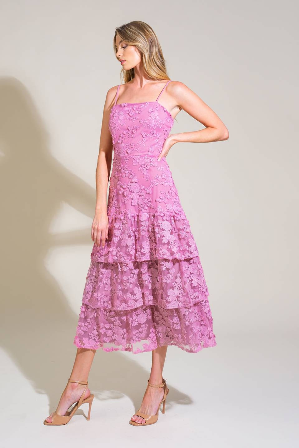 DAZZLING DAYBREAK - MAUVE LACE MIDI DRESS