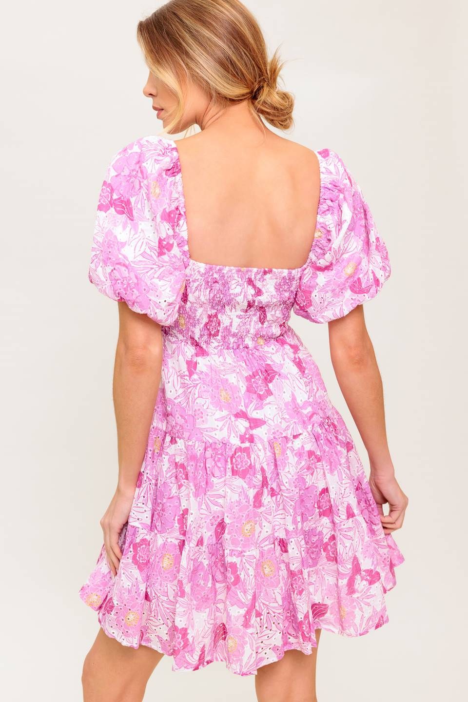MINI-ROBE À ŒILLETS PRETTY IN PINK