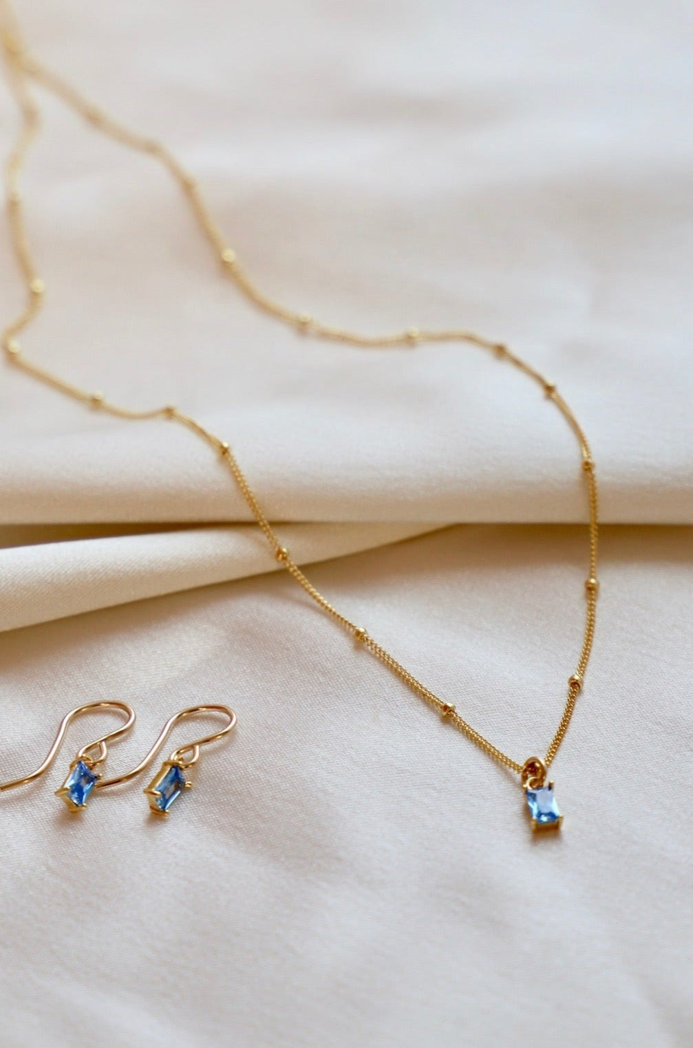 COLLIER QUELQUE CHOSE DE BLEU