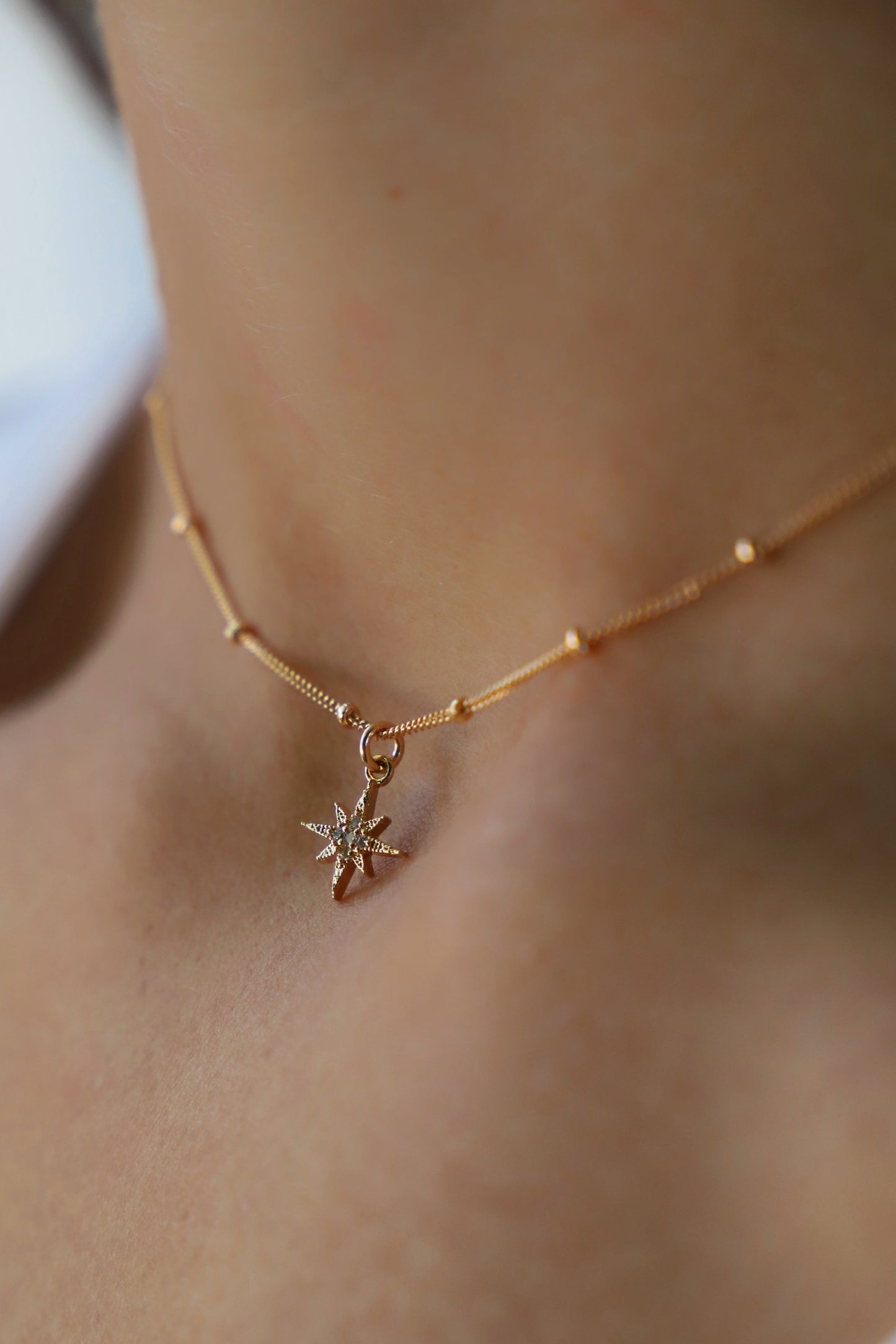 STARBURST CHOKER
