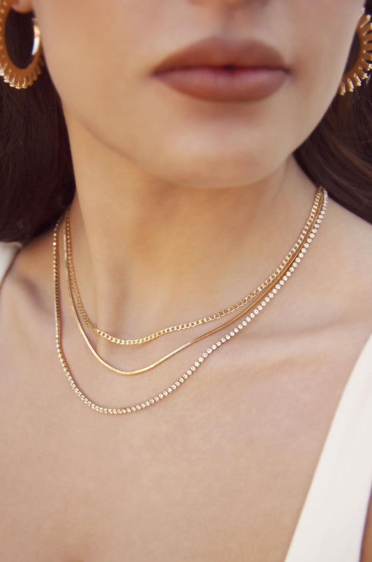Minimal Layers Crystal Necklace