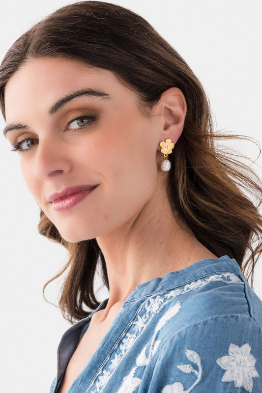 Susan Shaw Poppy Flowers with Genuine Freshwater Pearl Earrings