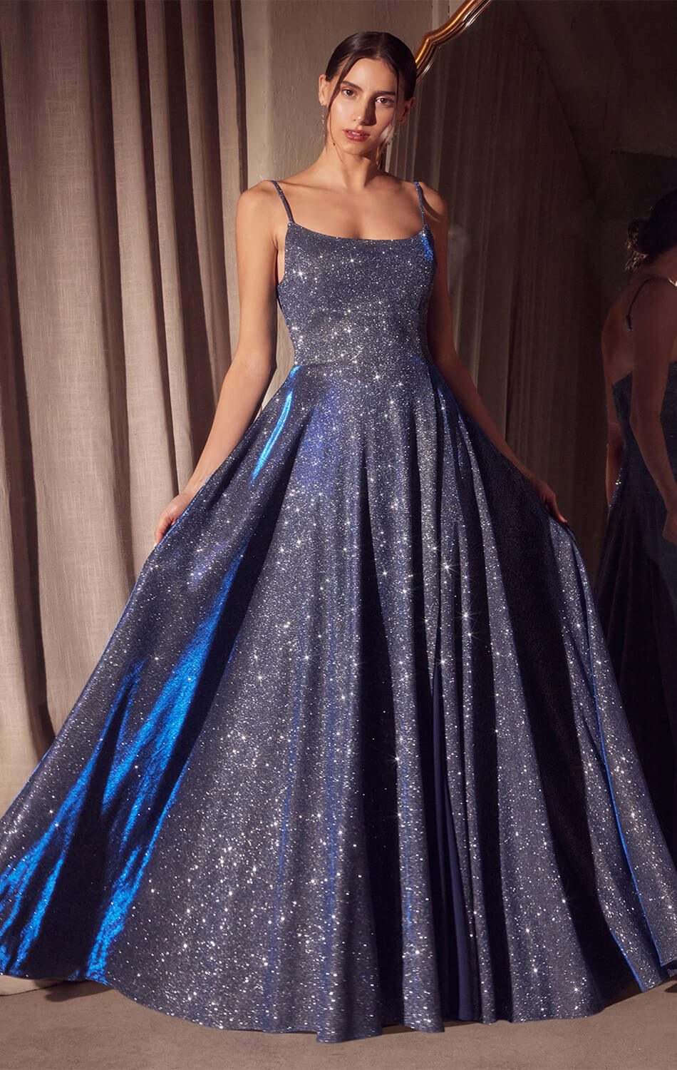 Robe Eileen - Élégante robe de soirée drapée pailletée
