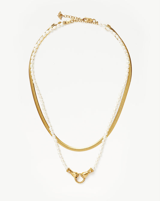 Iconic In Good Hands Necklace Set