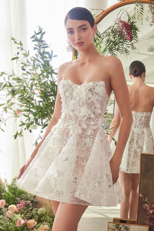 WL082 - ROBE DE MARIÉE MINI-TRONÇON AVEC APPLIQUES FLORALES - Andrea &amp; Leo